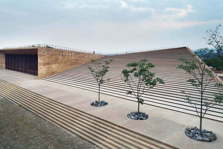 GEN 2025 Title image Teopanzolco